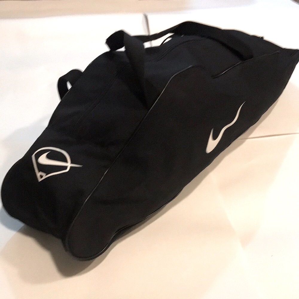 Nike softball/baseball bag carrier